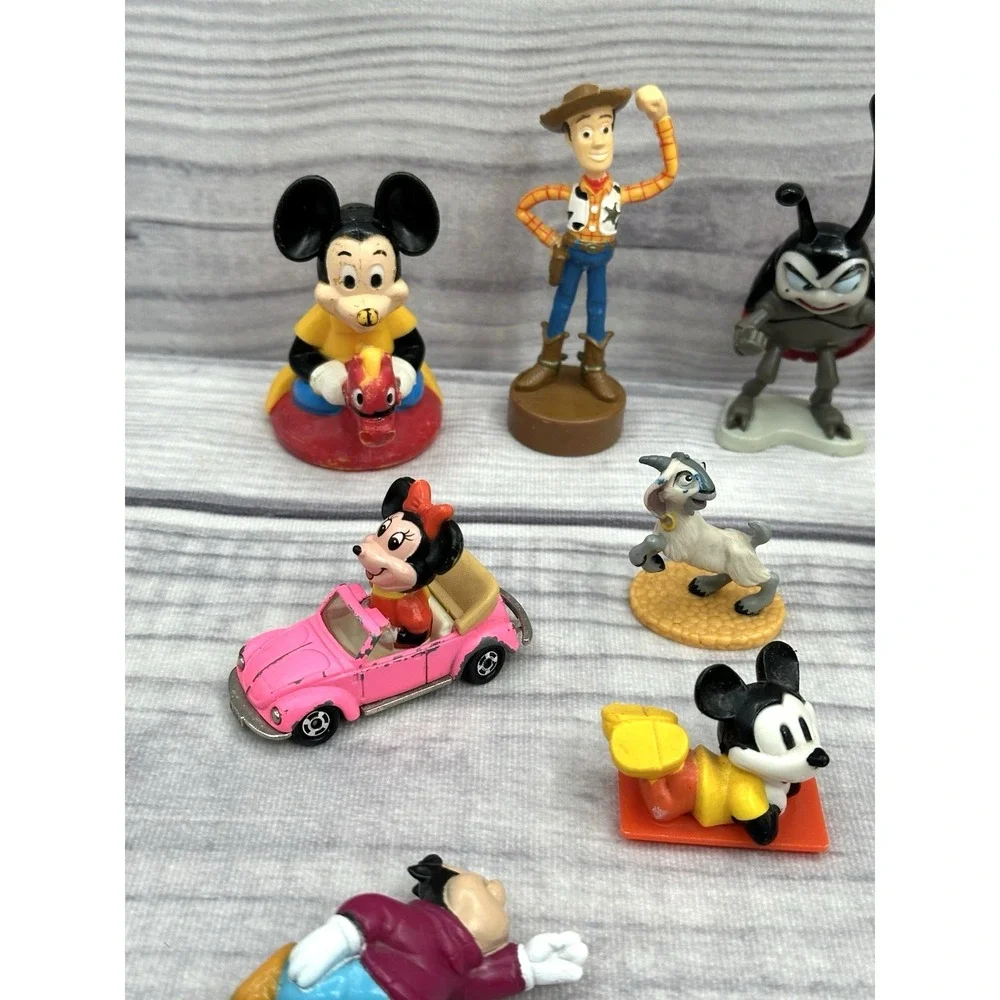 LOT OF VINTAGE 70'S 80'S 90'S DISNEY‎ ACTION FIGURES/ TOYS / WATCH   *4